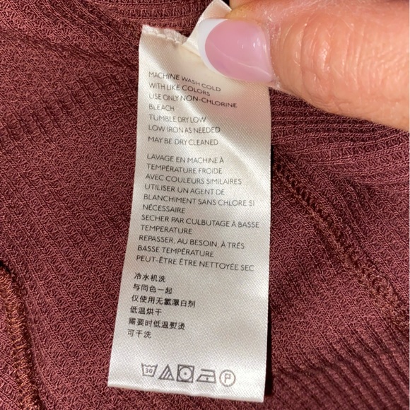 🚫SOLD🚫 Free People Bright Side Thermal in Burgundy with Leopard Floral Sleeves - Picture 11 of 11